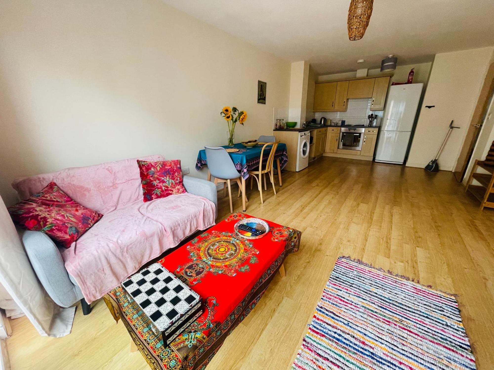 Bright Fun Relaxing Apartment In The Heart Of エプソム エクステリア 写真